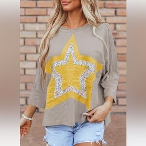 Floral Star Gray Top
